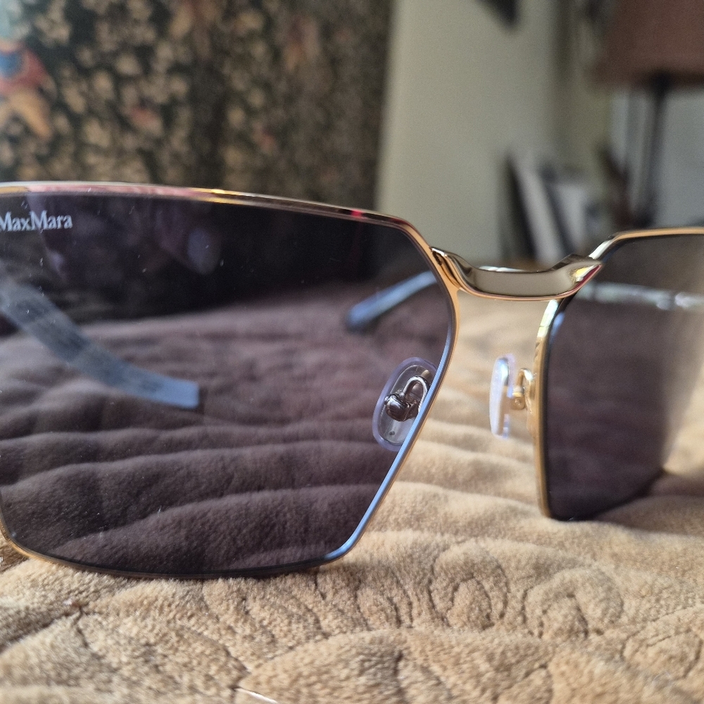 Max Mara Men’s Gold Metal Frame Sunglasses with Dark Lenses